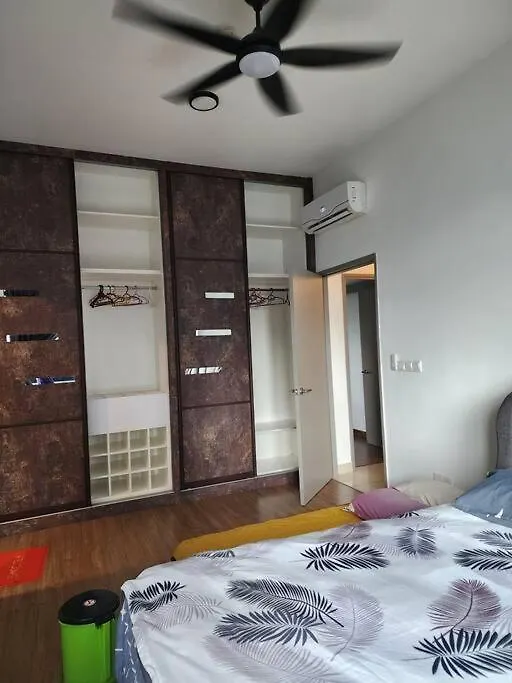 公寓 Sunflower/4R3B/Klcc/1550Sf/Bacony/Newcondo/Bathtub 吉隆坡 马来西亚