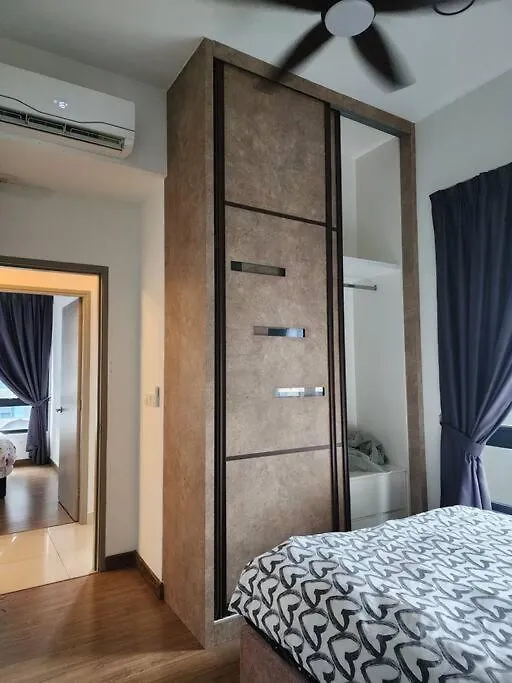 Sunflower/4R3B/Klcc/1550Sf/Bacony/Newcondo/Bathtub 吉隆坡